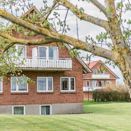 Straendhus Bed&Breakfast Hasselberg  ภายนอก รูปภาพ