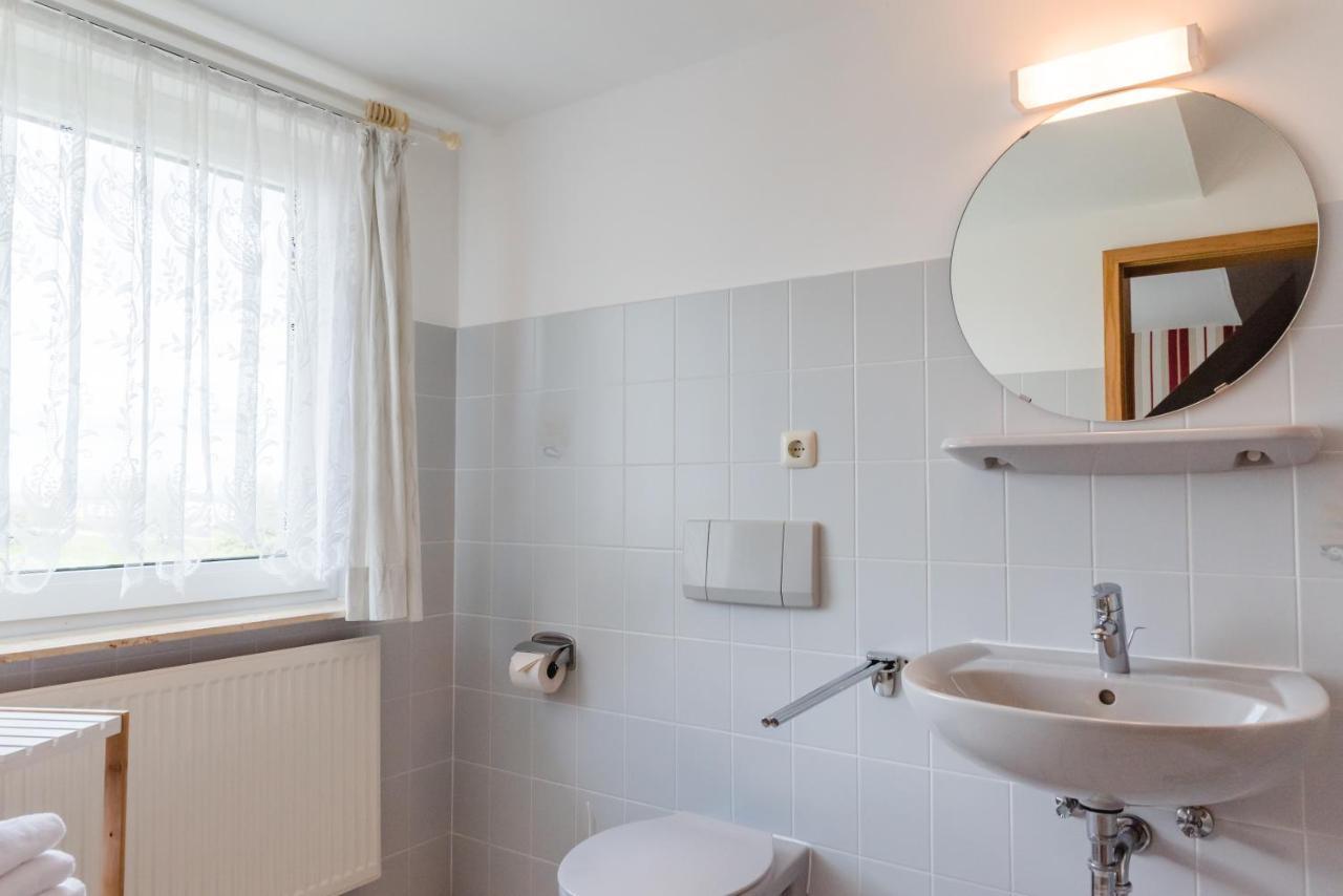 Straendhus Bed&Breakfast Hasselberg  ภายนอก รูปภาพ