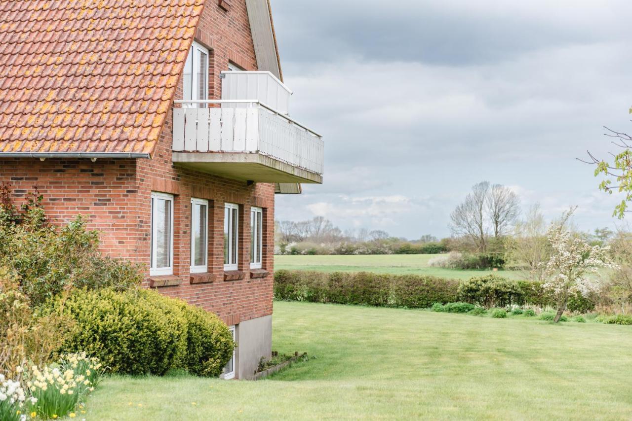 Straendhus Bed&Breakfast Hasselberg  ภายนอก รูปภาพ