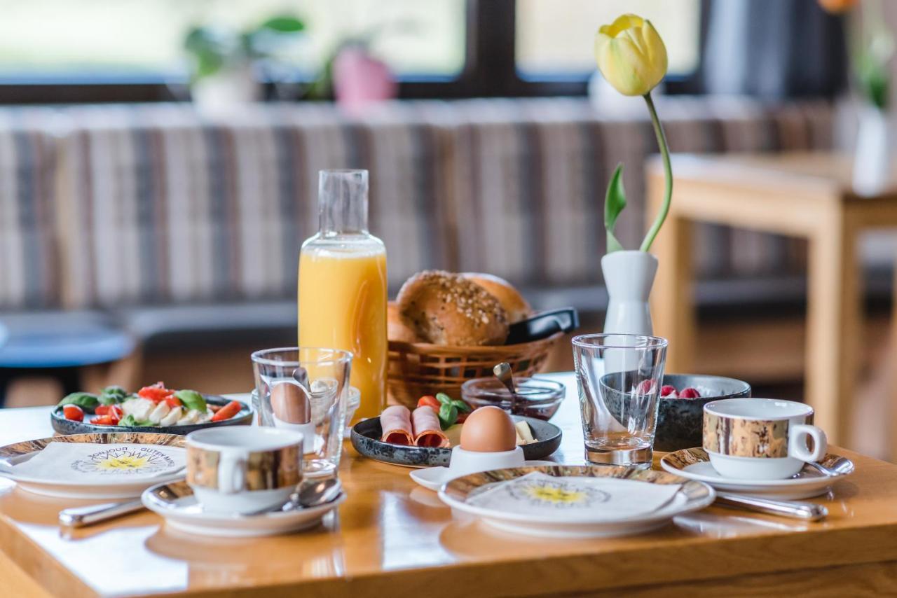 Straendhus Bed&Breakfast Hasselberg  ภายนอก รูปภาพ