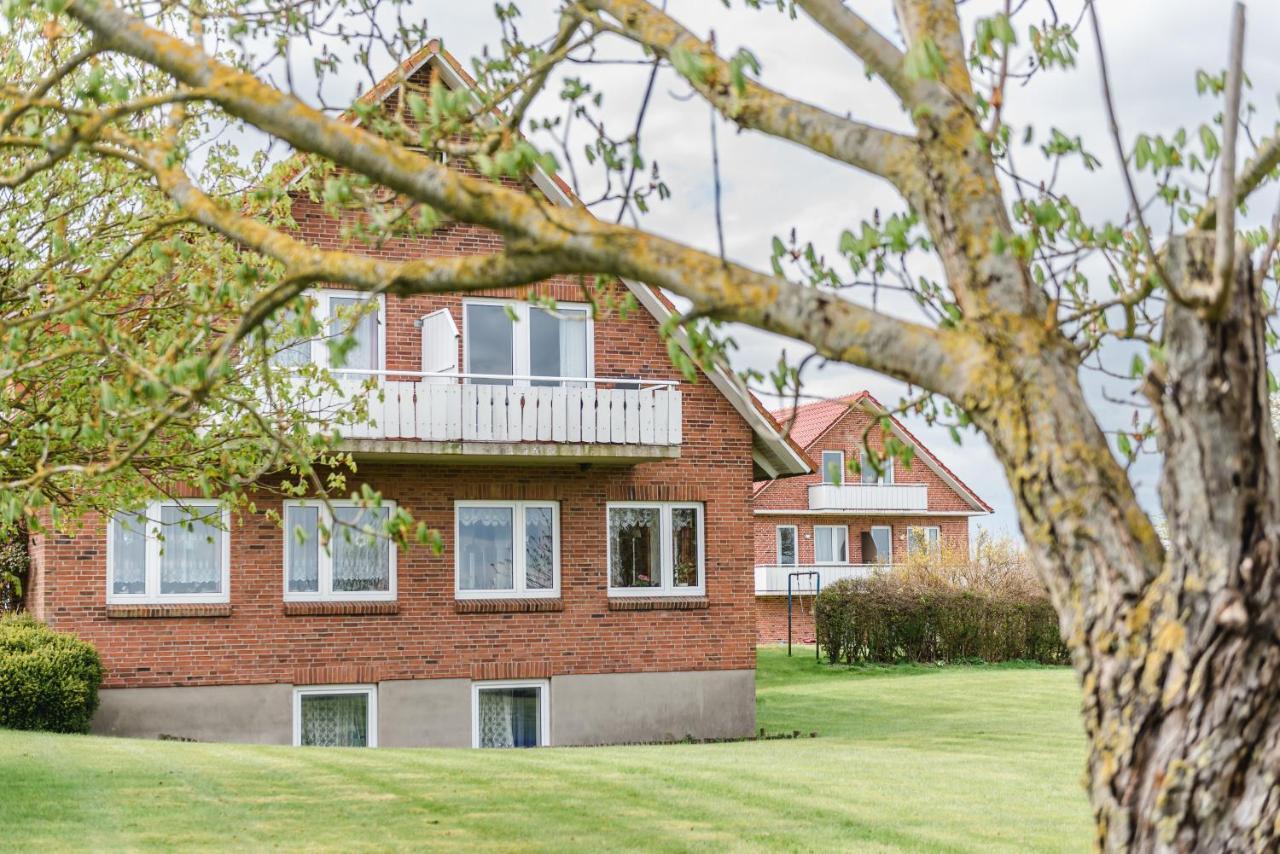 Straendhus Bed&Breakfast Hasselberg  ภายนอก รูปภาพ